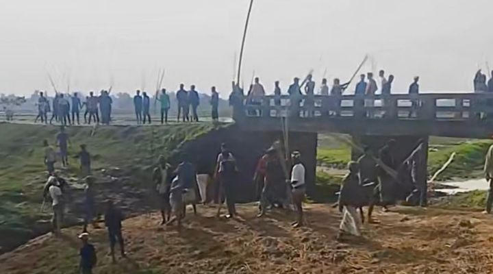 জগন্নাথপুরে গাড়ি ভাড়াকে কেন্দ্র করে দুই গ্রামবাসীর সংঘর্ষ, আহত ৩০